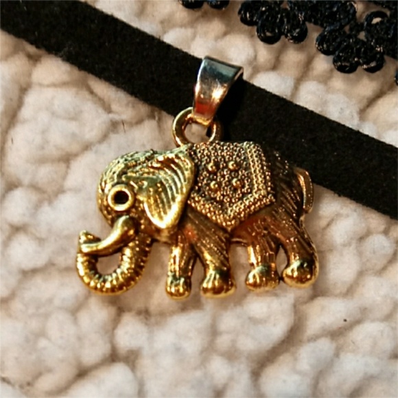 Elephant Pendent Layered Choker - Picture 2 of 6